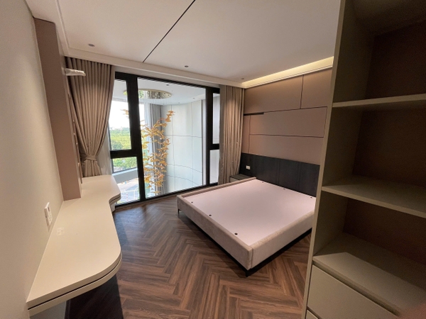 Bán nhà phố Cự Khối, view hồ Cự Khối, 7 tầng, DT 57m2, MT 4m, 4PN, full nội thất, 2026