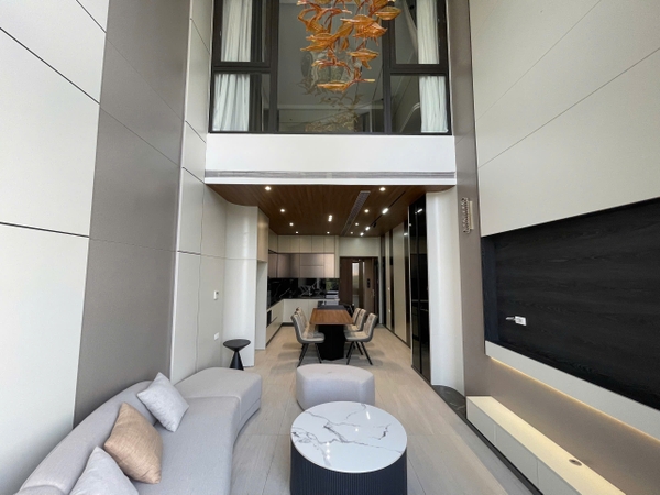 Bán nhà phố Cự Khối, view hồ Cự Khối, 7 tầng, DT 57m2, MT 4m, 4PN, full nội thất, 2026