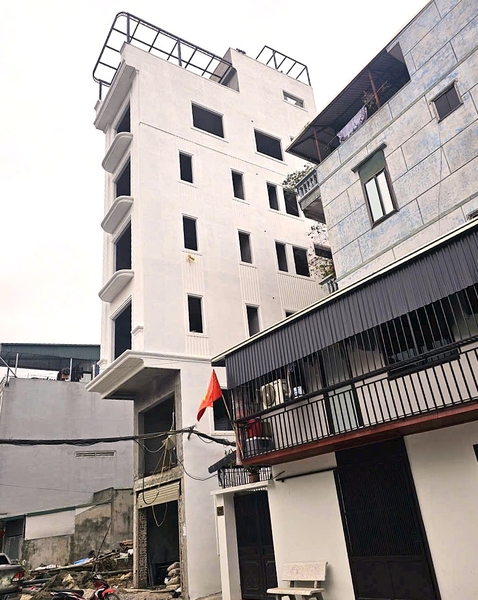 Bán nhà mặt ngõ phố Thượng Thanh, 7 tầng, DT 42m2, MT 3.6m, đường 13m, kinh doanh