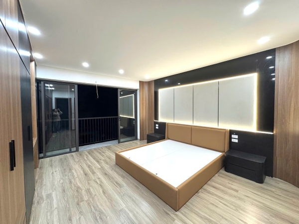 Bán nhà Phúc Lợi, gần Trường Lê Quý Đôn, 5 tầng, DT 40m2, MT 3.8m, lô góc, 3PN, 2026