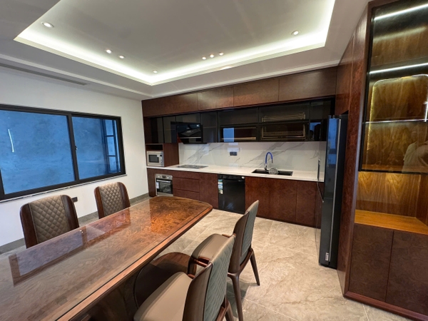 Bán nhà mặt ngõ Phố Nguyễn Thời Trung, 7 tầng, DT 88m2, MT 4.6m, tiện kinh doanh, VP cty