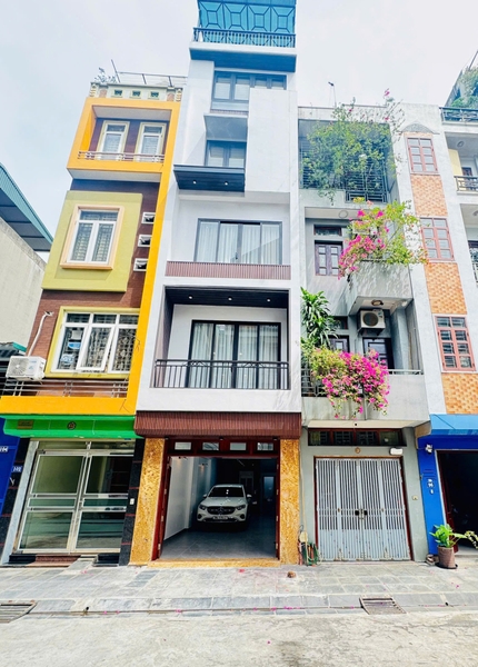 Bán nhà phân lô phố Thanh Am, Việt Hưng, 6 tầng, DT 50m2, MT 4m, 4PN, full nội thất, đường 10m