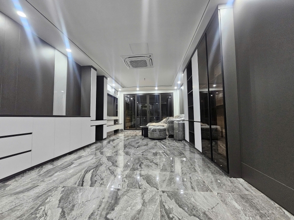 Bán nhà Ngõ 204 phố Cổ Linh, 7 tầng, DT 45m2, MT 4m, 3PN, full nội thất, tiện kinh doanh