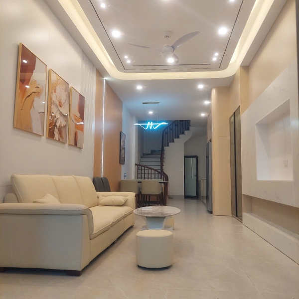 Bán nhà phố Bồ Đề, gần hồ Bồ Đề, nhà 5 tầng, DT 56m2, MT 3.7m, 5PN, SĐCC, 2024