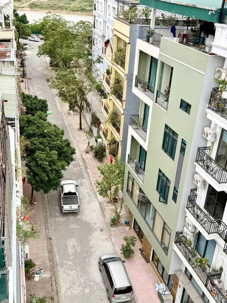 Bán nhà phân lô Ngõ 63 Cổ Linh, Thạch Bàn, 7 tầng, DT 45m2, MT 4m, 4PN, đường 10m,