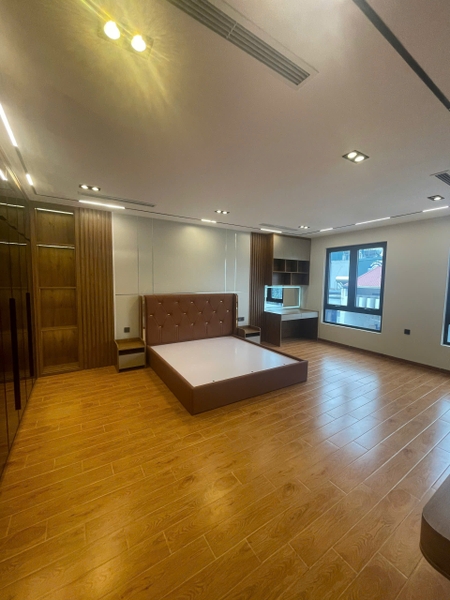 Bán nhà phố Tư Đình, Nhà 7 tầng, DT 55m2, MT 8,2m, có thang máy, gara ô tô, ĐÃ BÁN