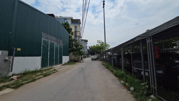 Bán đất đấu giá Thạch Bàn, gần hồ Cự Khối, 90m2, MT 5.5m, đường 8m, SĐCC, 2026