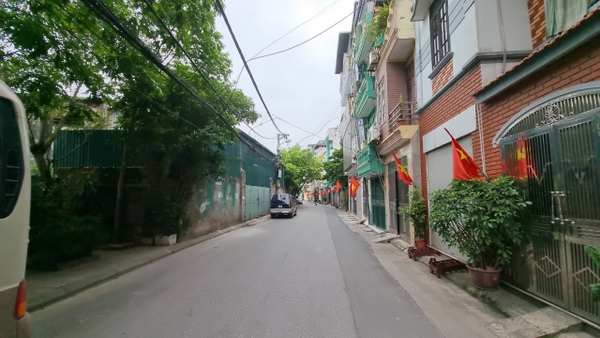 Bán đất mặt ngõ phố Sài Đồng, 2 mặt ngõ, DT 80m2, MT 6.6m, tiện kinh doanh, 2022