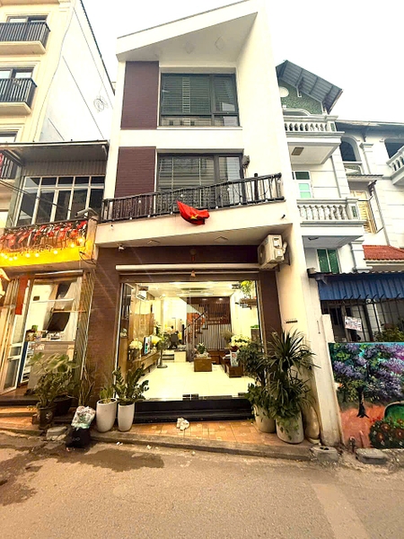 Bán nhà mặt ngõ 318 Ngọc Trì, Thạch Bàn, 3 tầng, DT 50m2, MT 4.6m, tiện kinh doanh, 2026