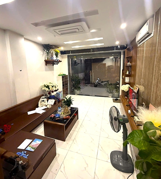Bán nhà mặt ngõ 318 Ngọc Trì, Thạch Bàn, 3 tầng, DT 50m2, MT 4.6m, tiện kinh doanh, 2026