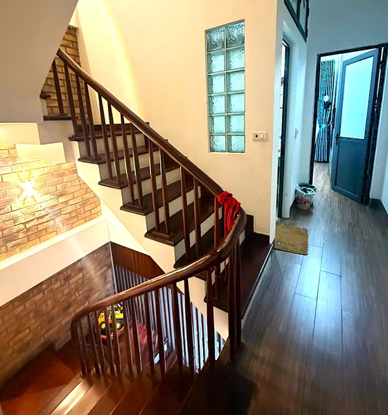 Bán nhà mặt ngõ 318 Ngọc Trì, Thạch Bàn, 3 tầng, DT 50m2, MT 4.6m, tiện kinh doanh, 2026