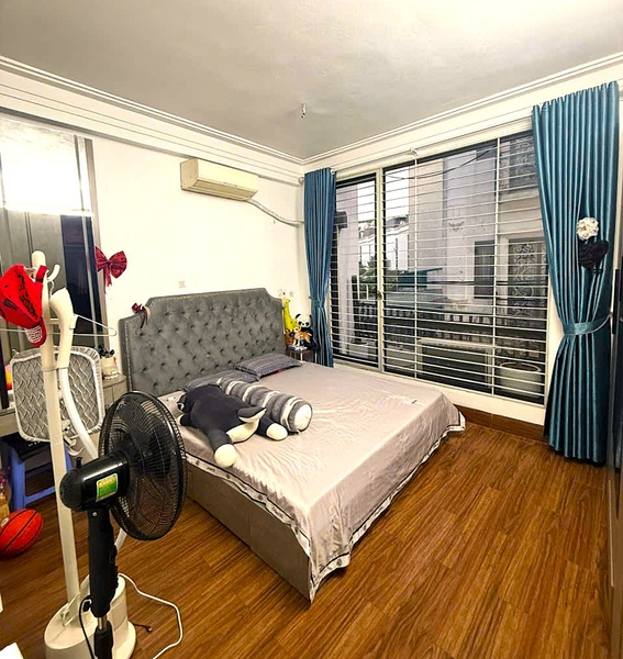 Bán nhà mặt ngõ 318 Ngọc Trì, Thạch Bàn, 3 tầng, DT 50m2, MT 4.6m, tiện kinh doanh, 2026