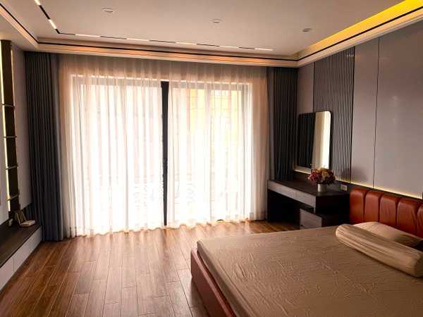 Bán nhà mặt ngõ phố Hoa Động, Cự Khối, 5 tầng, DT 90m2, MT 5m, có thang máy, gara ô tô