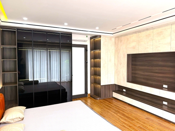 Bán nhà mặt ngõ phố Hoa Động, Cự Khối, 5 tầng, DT 90m2, MT 5m, có thang máy, gara ô tô