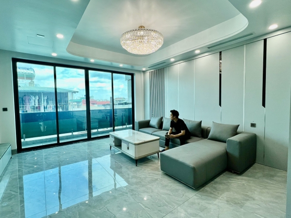 Bán nhà mặt ngõ Ngọc Thụy, Nhà 6 tầng, DT 75m2, MT 5m, có thang máy, gara 2 ô tô