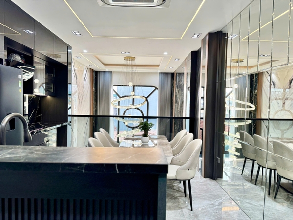 Bán nhà mặt ngõ phố Trạm, gần cầu Vĩnh Tuy, 7 tầng, DT 54m2, MT 4m, tiện kinh doanh