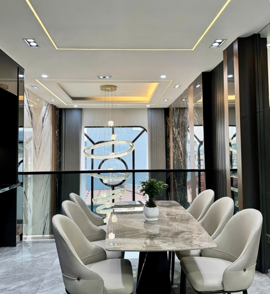 Bán nhà mặt ngõ phố Trạm, gần cầu Vĩnh Tuy, 7 tầng, DT 54m2, MT 4m, tiện kinh doanh
