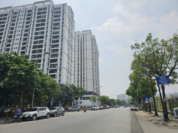 Bán nhà mặt phố Nguyễn Lam, Phúc Đồng, DT 72m2, MT 7.5m, đường 22m, tiện kinh doanh