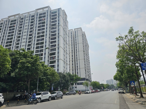 Bán nhà mặt phố Nguyễn Lam, Phúc Đồng, DT 72m2, MT 7.5m, đường 22m, tiện kinh doanh