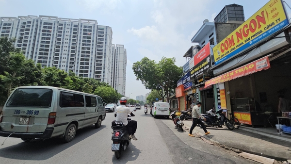 Bán nhà mặt phố Nguyễn Lam, Phúc Đồng, DT 72m2, MT 7.5m, đường 22m, tiện kinh doanh