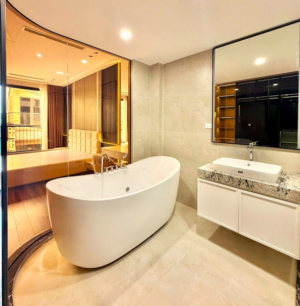 Bán nhà mặt ngõ Nguyễn Lam, Phúc Đồng, 7 tầng, DT 55m2, MT 4.4m, 4PN, tiện kinh doanh