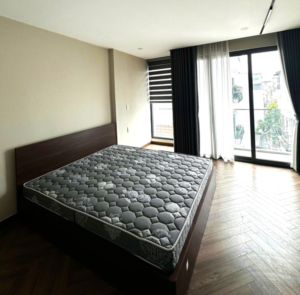 Bán nhà Ngõ 168 phố Hồng Tiến, Bồ Đề, 6 tầng, DT 48m2, MT 4.2m, 3PN, full nội thất