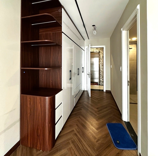 Bán nhà Ngõ 168 phố Hồng Tiến, Bồ Đề, 6 tầng, DT 48m2, MT 4.2m, 3PN, full nội thất