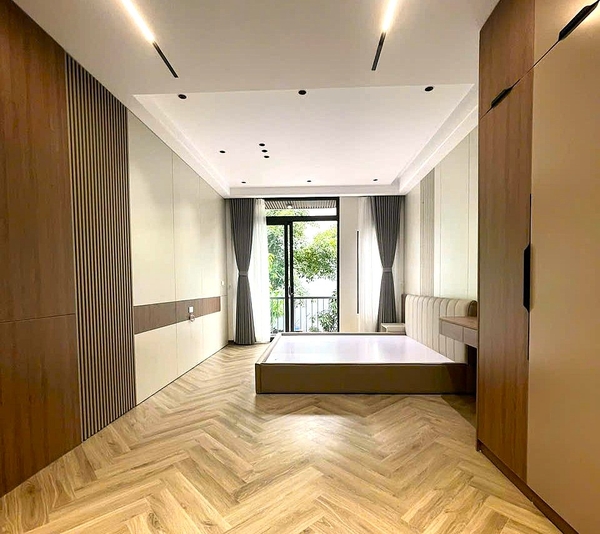 Bán nhà phân lô Thạch Bàn, 6 tầng, DT 50m2, MT 3,6m, có thang máy, gara ô tô, kinh doanh