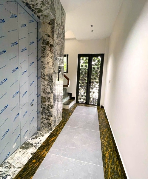 Bán nhà phân lô Thạch Bàn, 6 tầng, DT 50m2, MT 3,6m, có thang máy, gara ô tô, kinh doanh