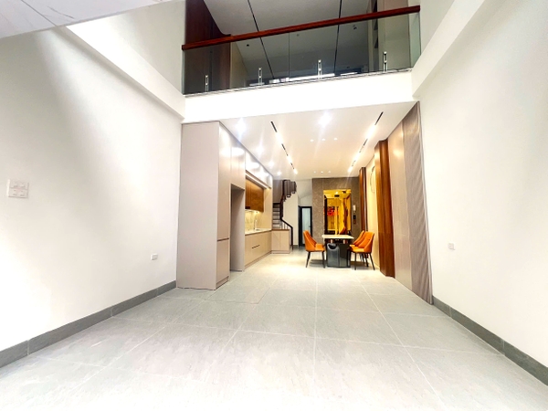Bán nhà ngõ 541 phố Bát Khối, 6 tầng, DT 50m2, MT 4m, 3PN, full nội thất, thang máy, gara ô tô