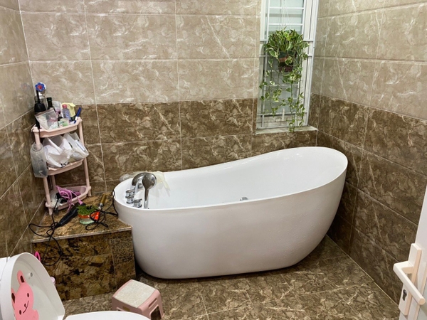 Bán nhà phố Cổ Linh, 7 tầng, DT 65m2, MT 8m, có thang máy, gara ô tô, full nội thất