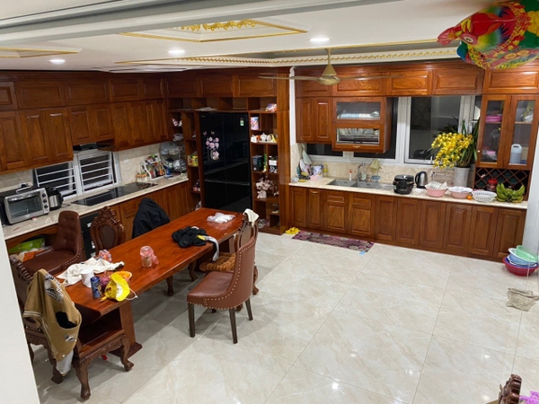 Bán nhà phố Cổ Linh, 7 tầng, DT 65m2, MT 8m, có thang máy, gara ô tô, full nội thất