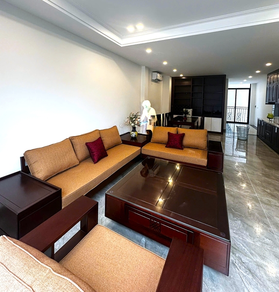 Bán nhà phố Lâm Hạ, Bồ Đề, 7 tầng, DT 68m2, MT 5m, 4PN, full nội thất, có thang máy, gara ô tô