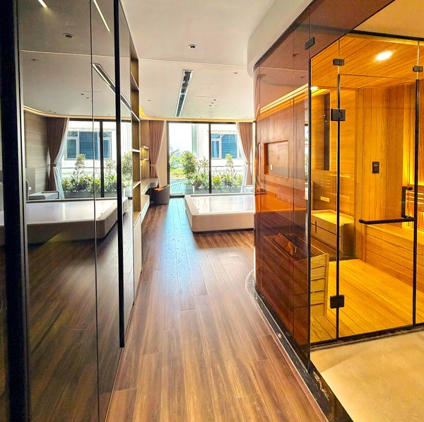 Bán nhà phố Nguyễn Văn Cừ, Bồ Đề, 7 tầng, DT 53m2, MT 4.4m, 4PN, có thang máy, gara ô tô
