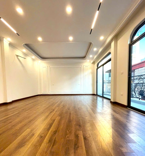 Bán nhà phân lô Ngõ 95 Vũ Xuân Thiều, 7 tầng, DT 58m2, MT 10m, 3PN, thang máy, gara ô tô