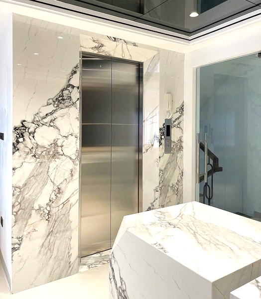 Bán nhà phố Bát Khối, Cự Khối, 7 tầng, DT 58m2, MT 7.6m, 5PN, có thang máy, gara 2 ô tô