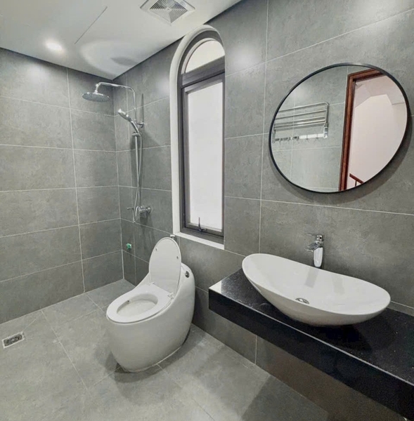 Bán nhà Ngõ 201 Phúc Lợi, 6 tầng, DT 50m2, MT 8.5m, 4PN, Full nội thất, có thang máy