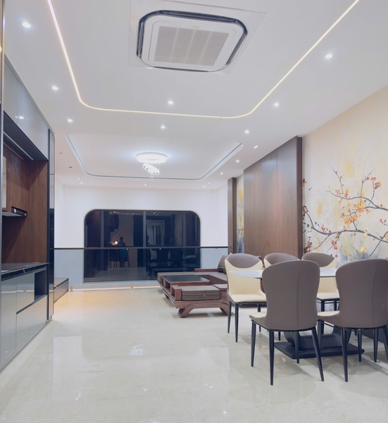 Bán nhà mặt ngõ 195 Phúc Lợi, 6 tầng, DT 60m2, MT 4m, 4PN, full nội thất, gara, thang máy