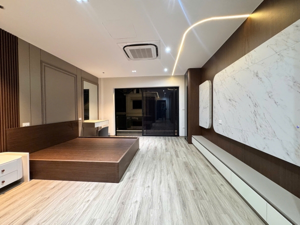 Bán nhà mặt ngõ 195 Phúc Lợi, 6 tầng, DT 60m2, MT 4m, 4PN, full nội thất, gara, thang máy