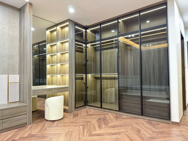 Bán nhà phố Nguyễn Văn Cừ, Gia Thụy, 7 tầng, DT 60m2, MT 4,7m, 4PN, full nội thất