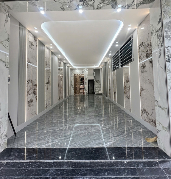 Bán nhà phân lô Cổ Linh, Thạch Bàn, 7 tầng, DT 40m2, MT 3.8m, tiện kinh doanh, 2026