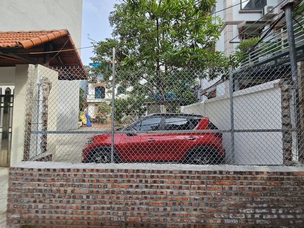 Bán đất phố Nguyễn Thời Trung, Thạch Bàn, DT 50m2, MT 4.5m, lô góc, ô tô vào nhà, 2026