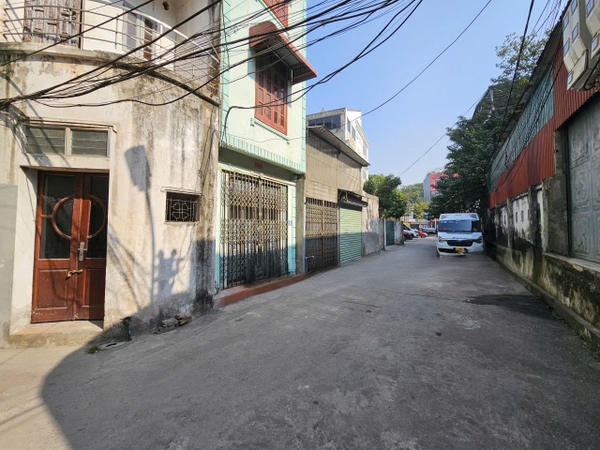 Bán đất mặt ngõ phố Cổ Linh, Thạch Bàn, DT 66m2, MT 9.5m, tiện kinh doanh, 2026