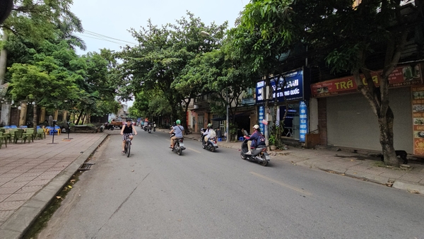 Bán nhà mặt phố Vũ Xuân Thiều, Phúc Lợi, DT 90m2, MT 4,5m, đường 22m, tiện kinh doanh