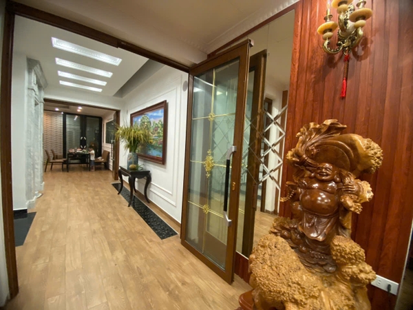 Bán nhà phân lô Tư Đình, 6 tầng, DT 76m2, MT 4.1m, 6PN, full nội thất, thang máy, gara