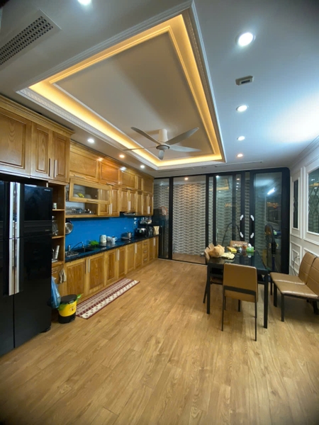 Bán nhà phân lô Tư Đình, 6 tầng, DT 76m2, MT 4.1m, 6PN, full nội thất, thang máy, gara
