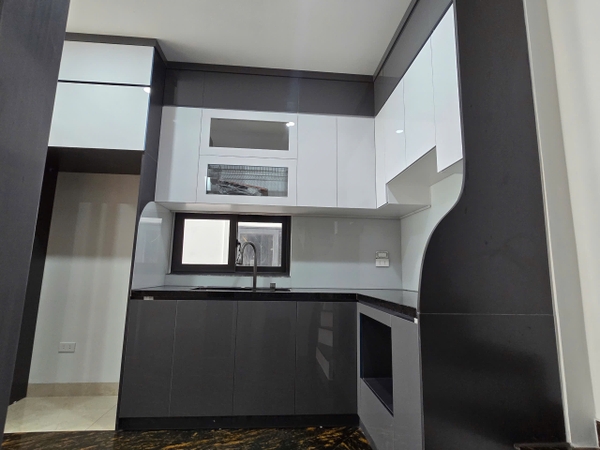 Bán nhà phố Mai Phúc, Phúc Đồng, 6 tầng, DT 43m2, MT 4m, có thang máy, gara ô tô