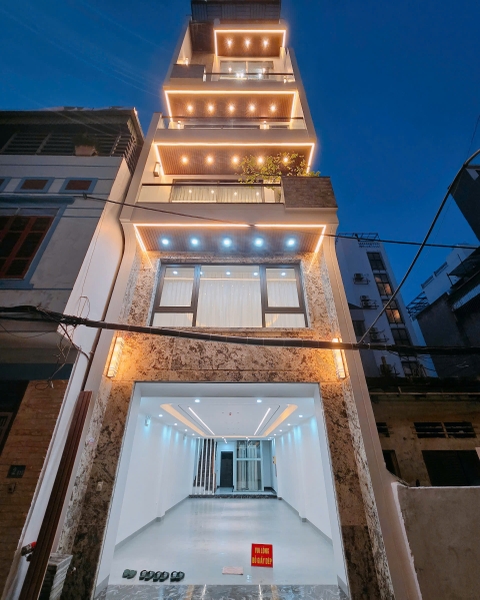 Bán nhà phân lô phố Cổ Linh, 8 tầng, DT 85m2, MT 5m, 4PN, full nội, thang máy, gara ô tô