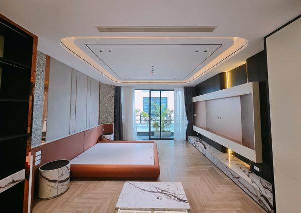 Bán nhà phân lô phố Cổ Linh, 8 tầng, DT 85m2, MT 5m, 4PN, full nội, thang máy, gara ô tô