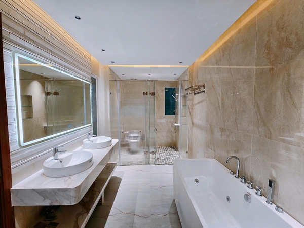 Bán nhà phân lô Đàm Quang Trung, 8 tầng, DT 85m2, MT 5m, 4PN, full nội thất, thang máy